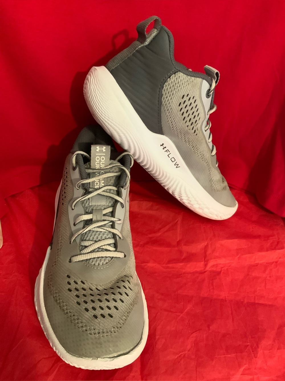 UNDER ARMOUR